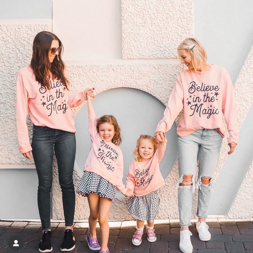 theeverco Believe in the Magic crew sweatshirt